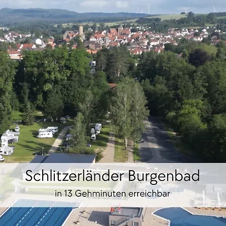 Graefin Anna - Rueckzugsort Fuer Freundetreffen In Der Historischen Hinterburg - 2 Schlafzimmer, Altstadtlage, Garten, Aufzug, Hund Willkommen * Schlitz
