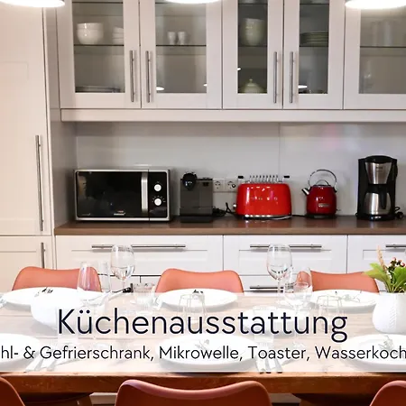 Graefin Anna - Rueckzugsort Fuer Freundetreffen In Der Historischen Hinterburg - 2 Schlafzimmer, Altstadtlage, Garten, Aufzug, Hund Willkommen *