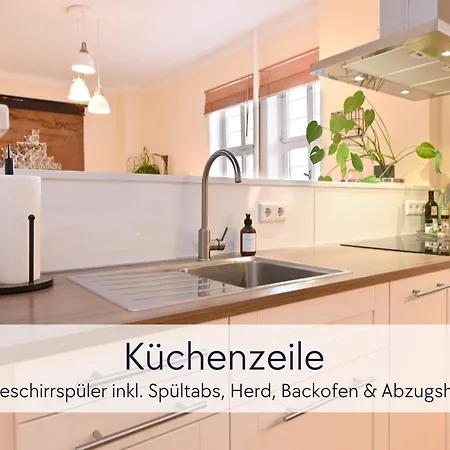 Graefin Anna - Rueckzugsort Fuer Freundetreffen In Der Historischen Hinterburg - 2 Schlafzimmer, Altstadtlage, Garten, Aufzug, Hund Willkommen * Schlitz
