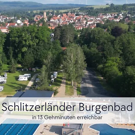 Apartment Graefin Anna - Rueckzugsort Fuer Freundetreffen In Der Historischen Hinterburg - 2 Schlafzimmer, Altstadtlage, Garten, Aufzug, Hund Willkommen