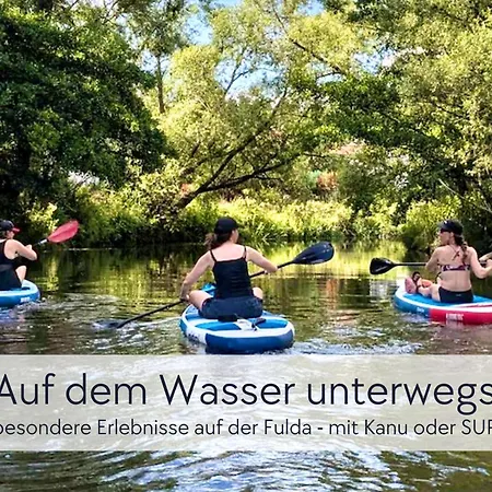 Graefin Anna - Rueckzugsort Fuer Freundetreffen In Der Historischen Hinterburg - 2 Schlafzimmer, Altstadtlage, Garten, Aufzug, Hund Willkommen * Schlitz