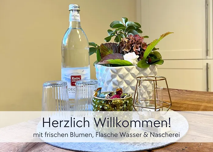 Graefin Anna - Rueckzugsort Fuer Freundetreffen In Der Historischen Hinterburg - 2 Schlafzimmer, Altstadtlage, Garten, Aufzug, Hund Willkommen Appartement *