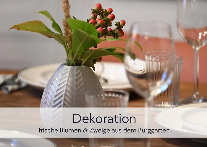 Graefin Anna - Rueckzugsort Fuer Freundetreffen In Der Historischen Hinterburg - 2 Schlafzimmer, Altstadtlage, Garten, Aufzug, Hund Willkommen Schlitz