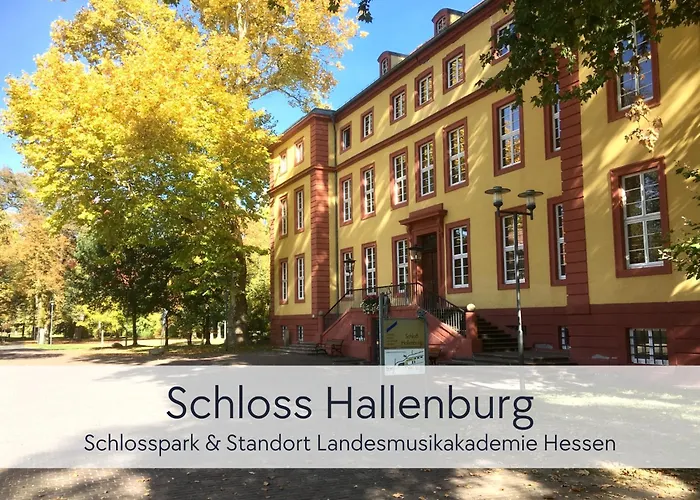 Appartement Graefin Anna - Rueckzugsort Fuer Freundetreffen In Der Historischen Hinterburg - 2 Schlafzimmer, Altstadtlage, Garten, Aufzug, Hund Willkommen *